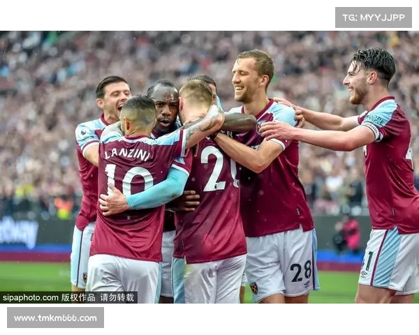 重情重义皮奥埃斯波西托重返斯佩齐亚主场与球迷告别之际